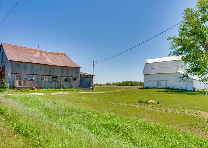 Holiday home Historic Barn/lodge And 3 - 2 Mi From Town *